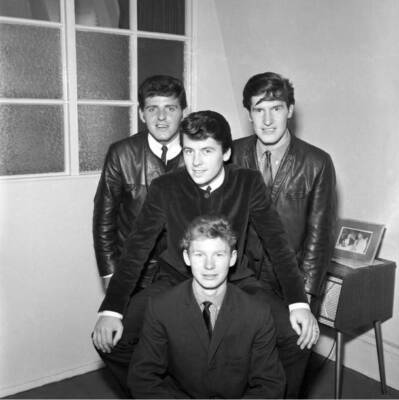 The Searchers Tony Jackson Mike Pender Chris Curtis John Mcnally Old Music Photo