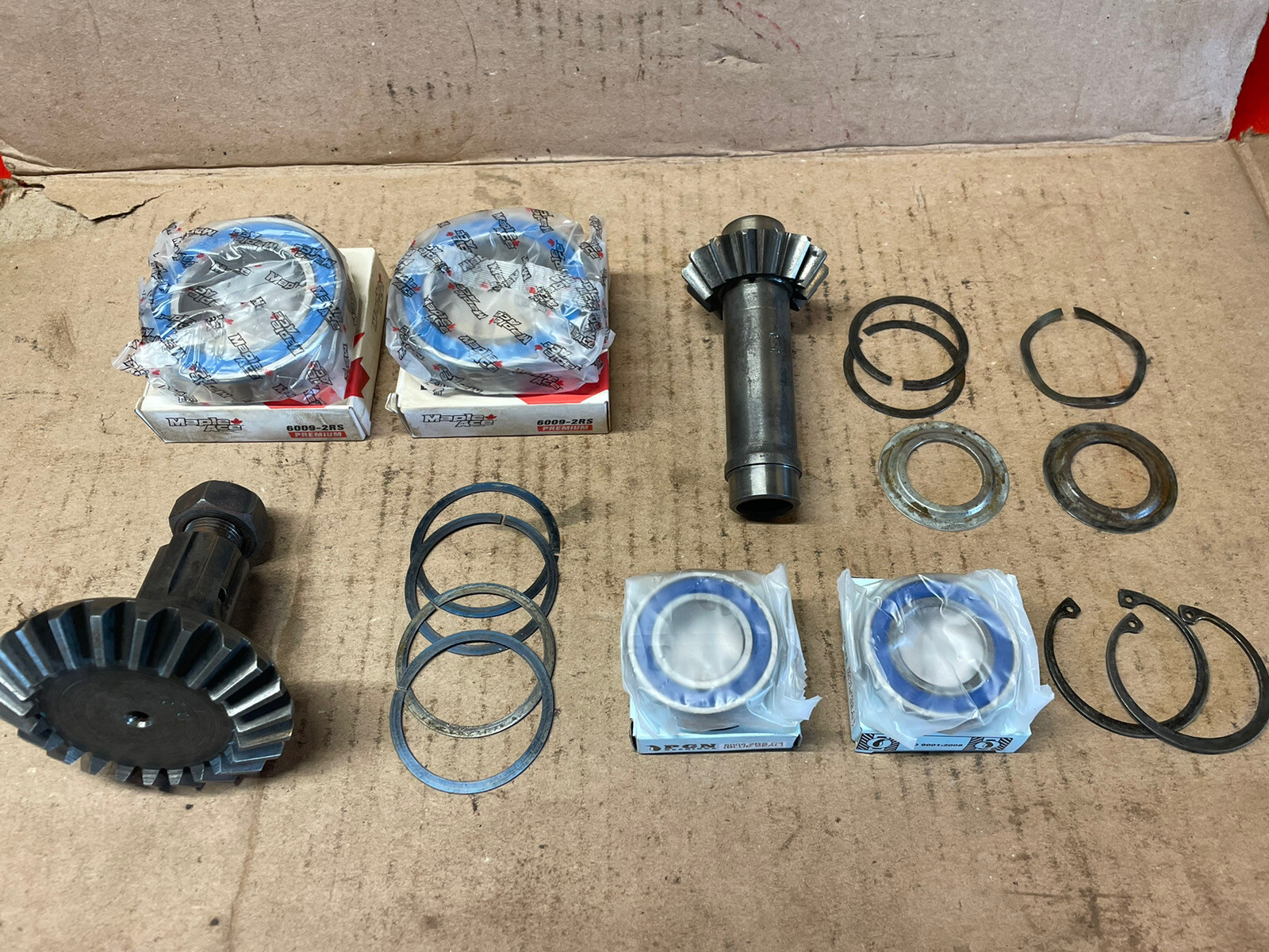 Disc Drive Gearbox Rebuild kit for 5408 New Idea, AGCO, & Hesston Disc