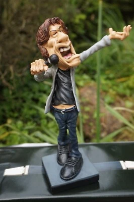 841.668 FIGURINE MICK JAGGER FUNNY ROLLING STONES POP STAR WARREN STRATFORD