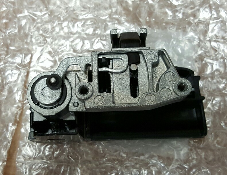 77540-S6A-G01ZC 02-06 ACURA RSX GLOVE BOX LOCK ASSEMBLY GRAPHITE