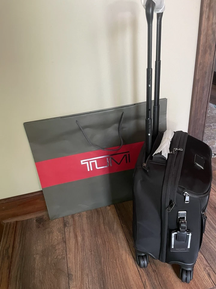 NEW Tumi VOYAGEUR LEGER OXFORD COMPACT 4 Wheel Carry-On Case BLACK w/ GUNMETAL - Image 3 of 4