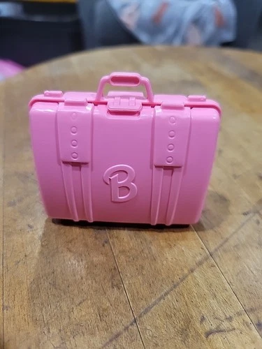 Barbie Mattel Vintage Pink Suitcase With Extras