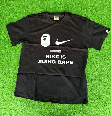 A Bathing Ape T-Shirt Schwarz M Kurzarm Print ''NIKE IS SUING BAPE''