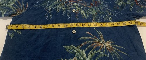 Tommy Bahama Mens Short Sleeve Size Medium - Picture 6 of 7