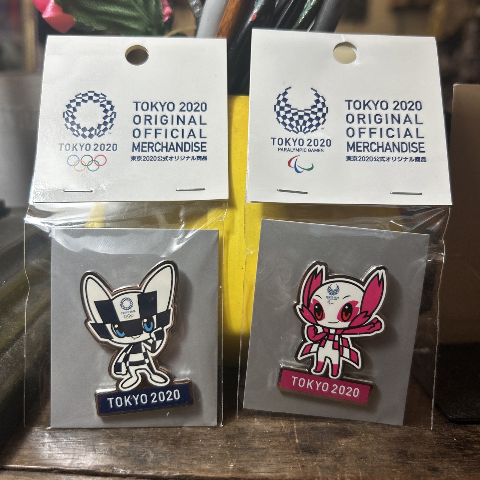 Tokyo 2020 Olympic Paralympic Mascot Miraitowa Someity Pin Badge Set Japan NEW