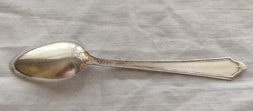 Vintage Lunt Chateau Thierry Sterling Silver Teaspoon Spoon - Picture 3 of 4