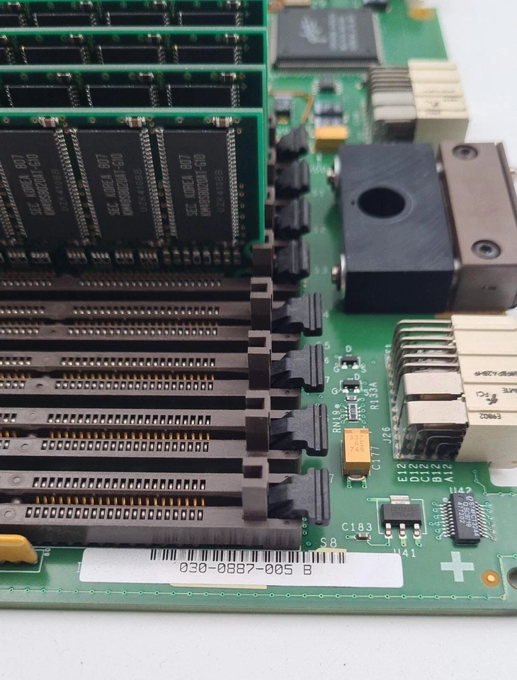 Placa madre SGI Silicon Graphics Octane 030-0887-005 4* 64 MB de RAM y D30700LRS-250 Foto 3 de 4