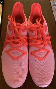 sapato feminino neon