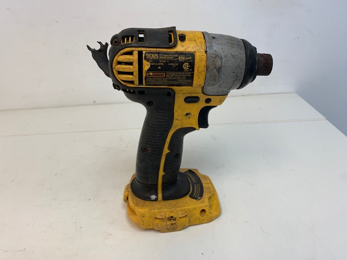 DEWALT DC825B 1/4\
