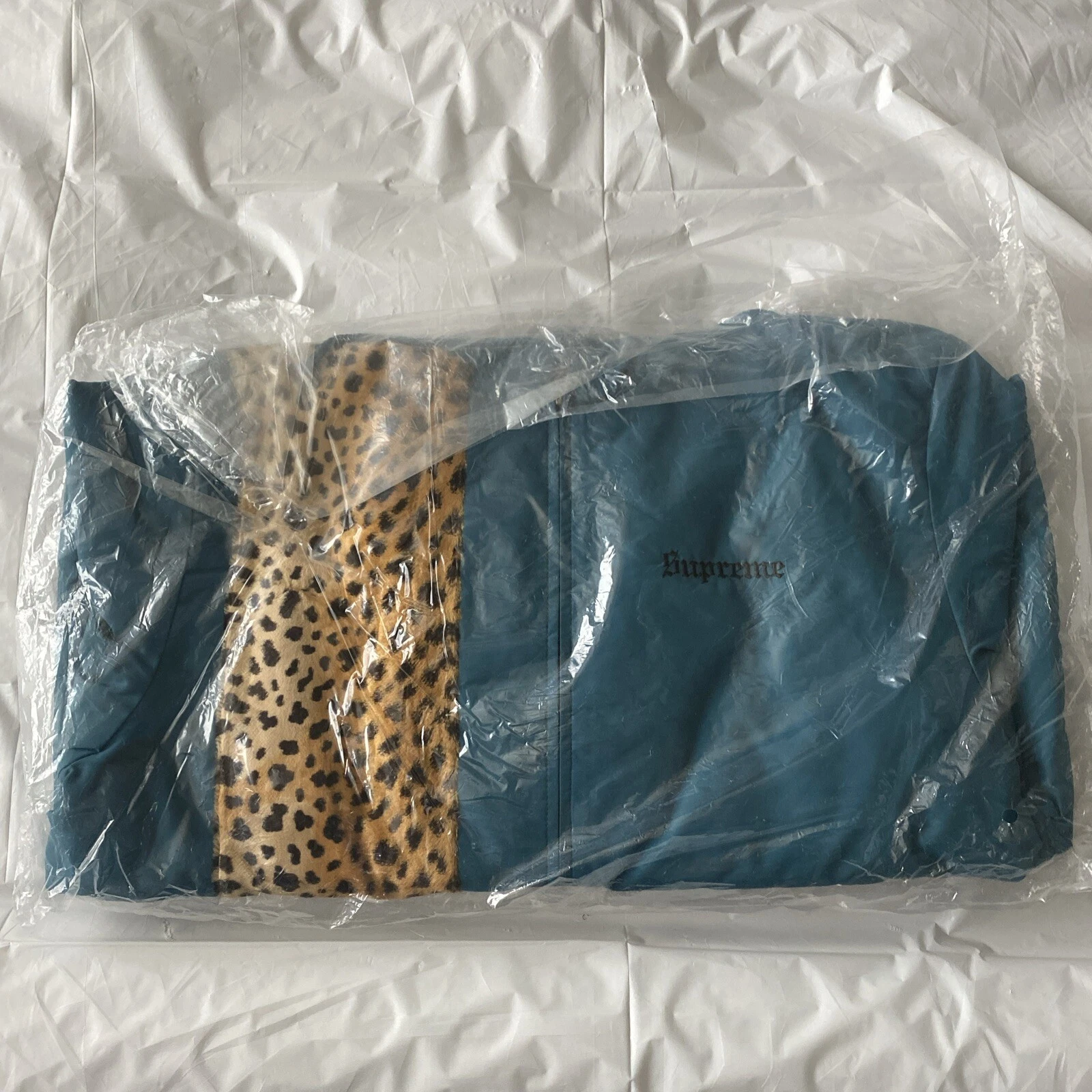 Veste de station à capuche neuve authentique Supreme New York SS19 Cheetah DK SLATE SMALL