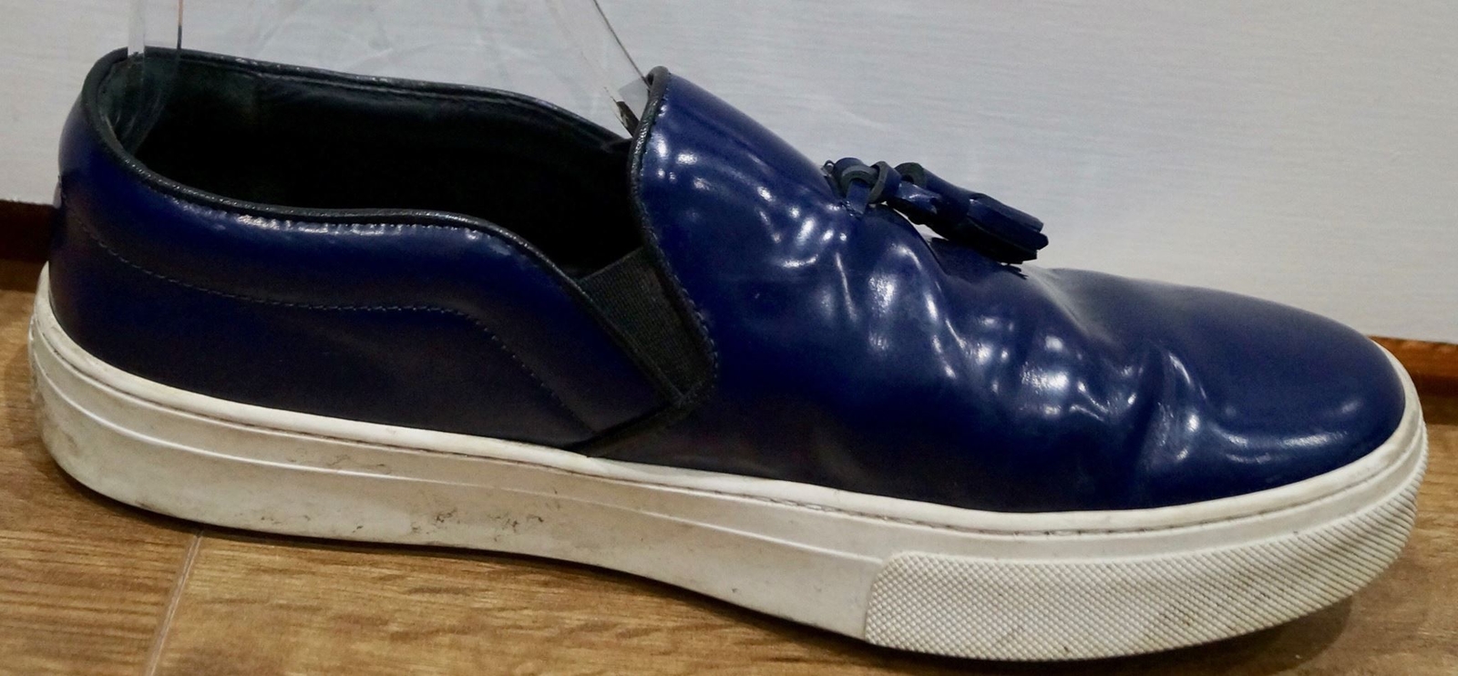 CELINE PARIS Blau Leder Sneakers Tassel Front Weiß Rubber Sole Casual Sneakers Leder Trainer 4a5bde CELINE PARIS Blau Leder Sneakers Tassel Front Weiß Rubber Sole Casual Sneakers Leder Trainer 4a5bde