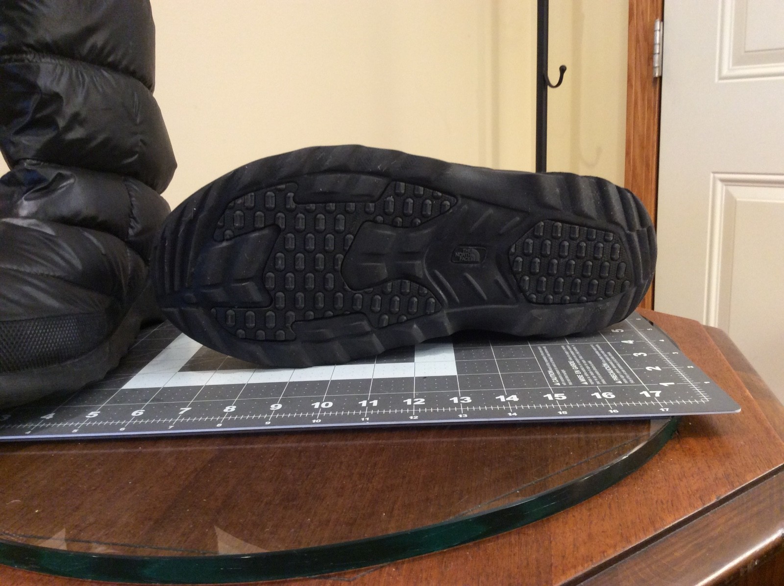 The North Face Men’s Black Goose Down Insulated Winter Boots See Description thumbnail 9