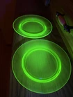2 Lot Vintage Green Depression Plates 7.5” Glows Salad Dessert 1930 Uranium Nice