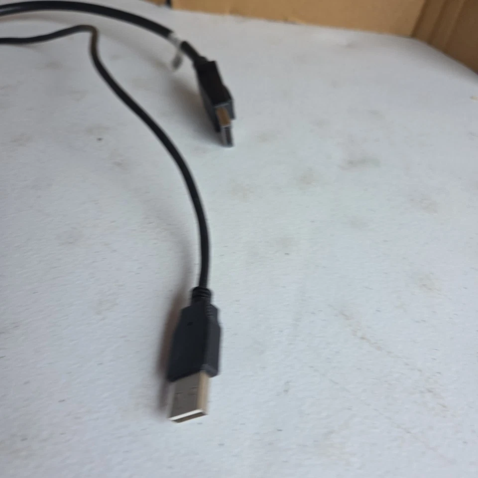 Adaptador de doble enlace BizLink Display Port a DVI-D alimentado por USB NN: BZL-KS10008 (B) Foto 3 de 4