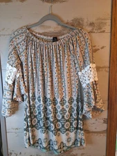 Win Win Pinwheel Sleeve Tunic Women Size S/M  Multicolor  Blouse