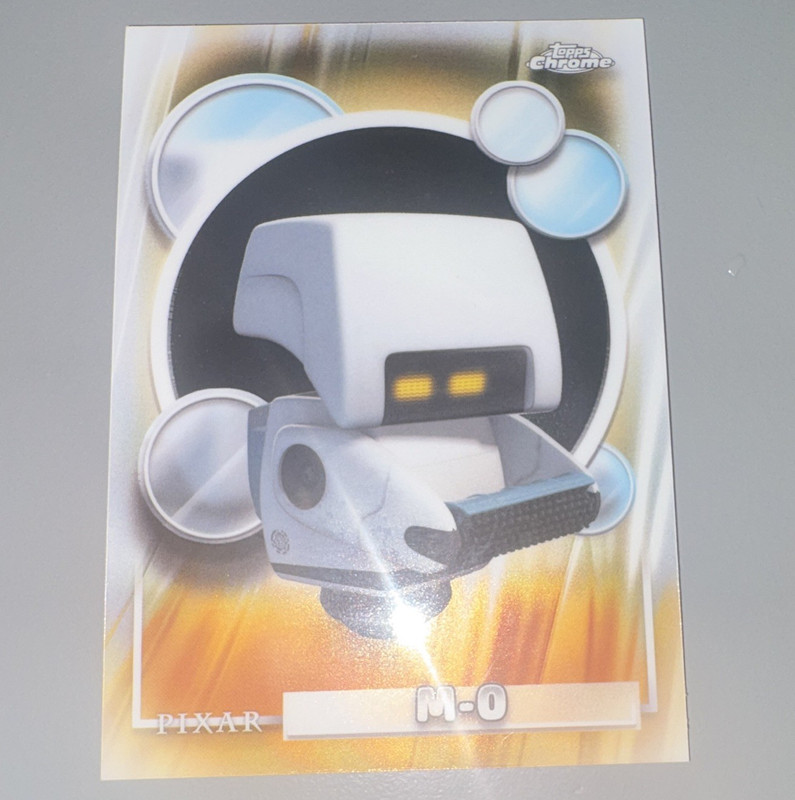 Topps Topps Chrome Disney 100 Pixar WALL-E M-O #147 Base Set Non-Sport Card