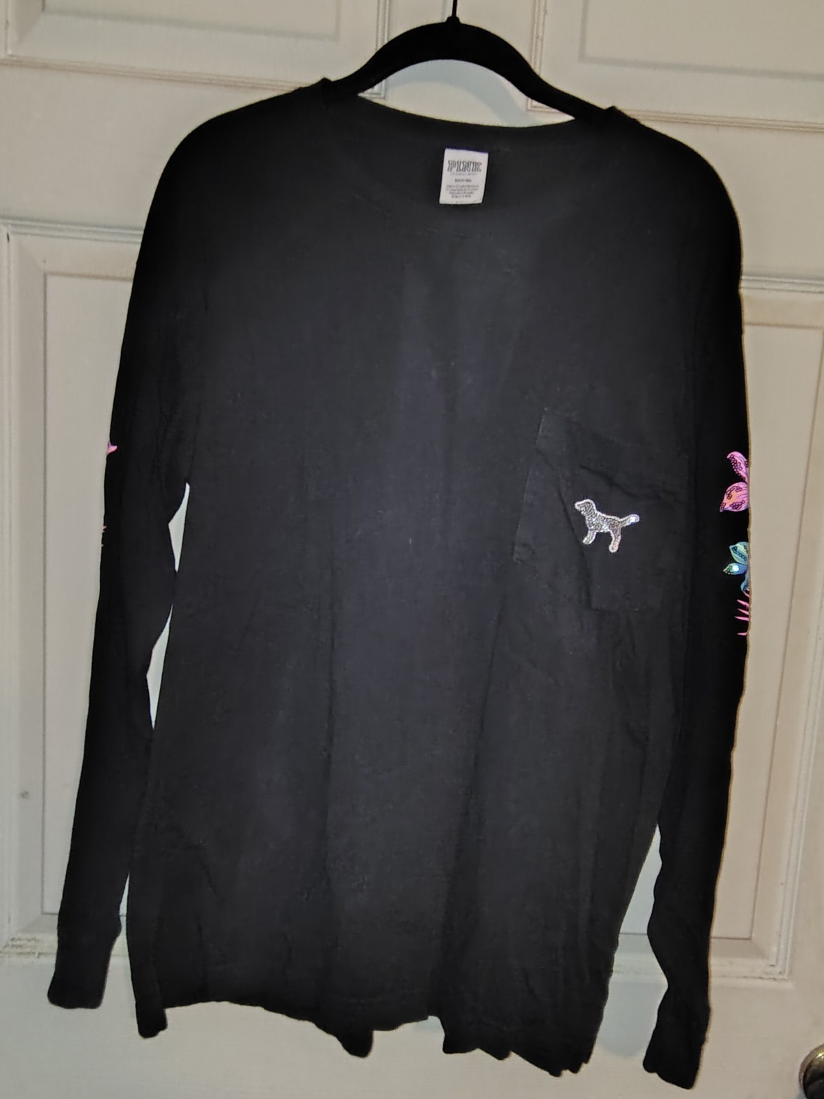 UNDERCOVER T shirt donna rosa Victoria's Secret taglia M nera manica lunga paillettes floreale