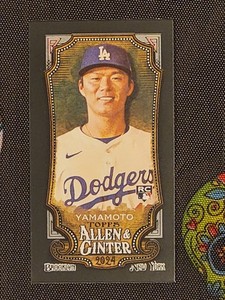 2024 Topps Allen & Ginter - Yoshinobu Yamamoto #201 Mini Black Border (RC)