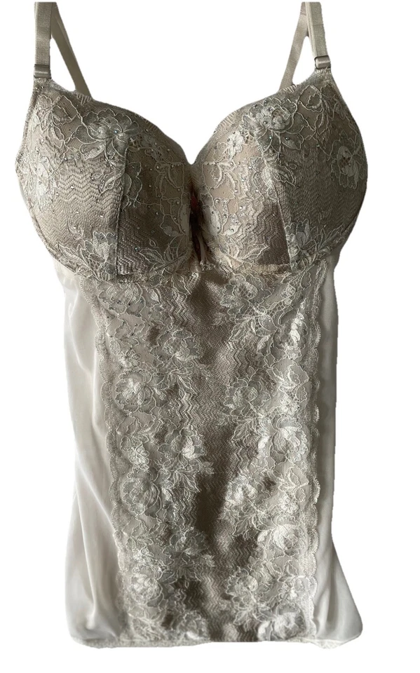 Bustier de encaje blanco Victoria's Secret 36D defecto brillante con cordones floral para boda Foto 4 de 4
