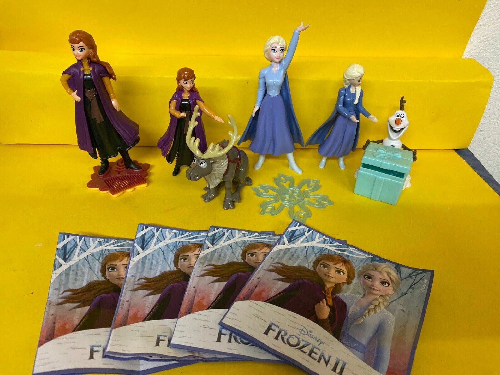 Купить KINDER MAXI SURPRISE FERRERO EASTER EGGS FROZEN FIGURE 2020