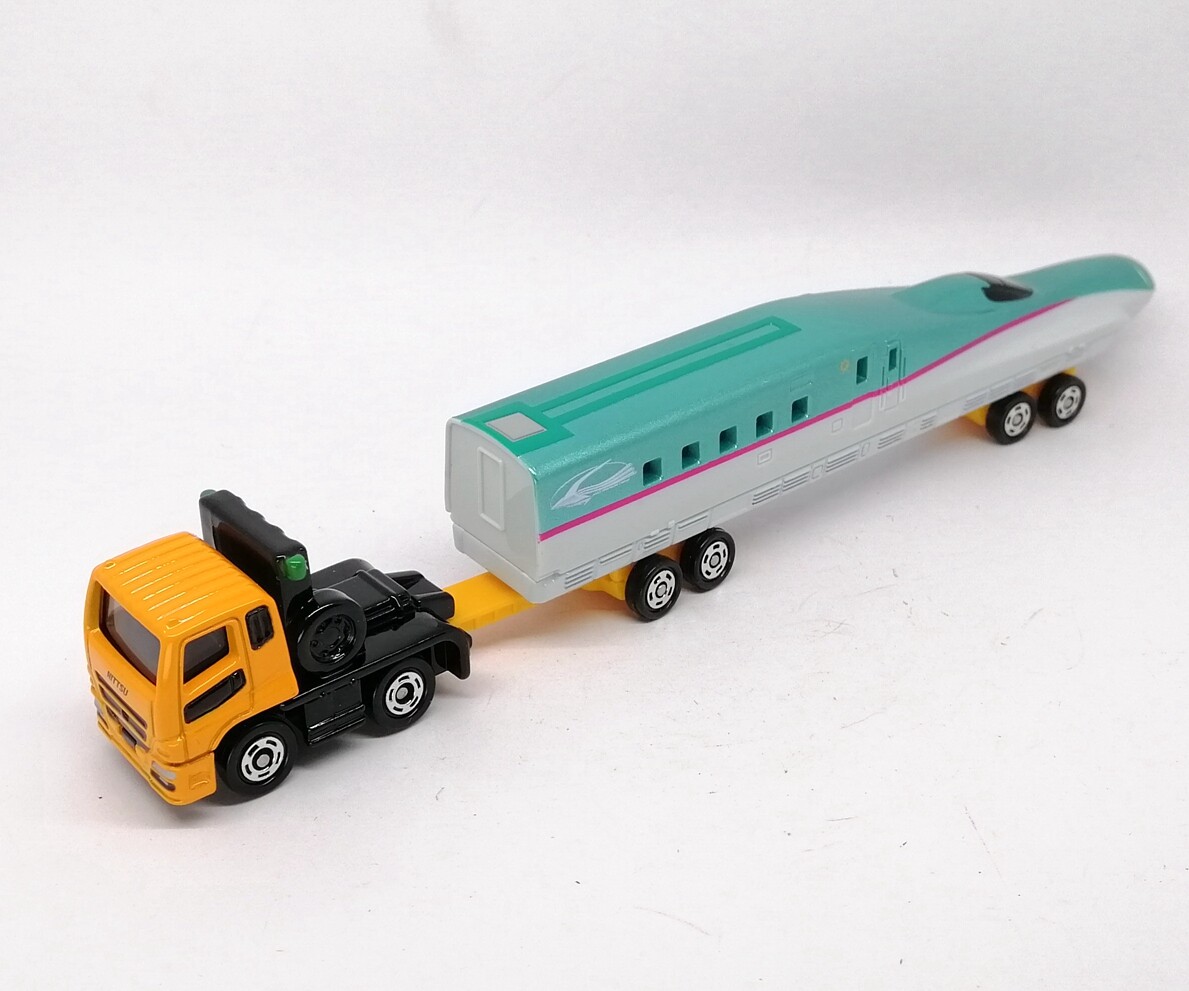 TOMICA FUSO SUPER GREAT SHINKANSEN SERIES E5 HAYABUSA