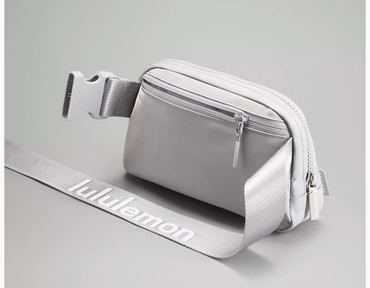 New Lululemon Everywhere Belt Bag SILVER 1L | eBay