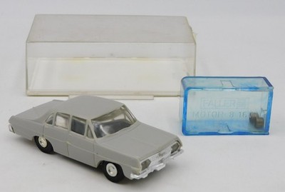 FALLER AMS Opel Diplomat Slot Car Body Kit HO 5632 Built Kit Germany 1960