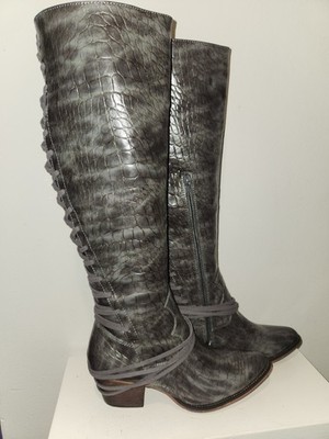 New Arider Girl Knee High Boots*Current Style*Lace Up Back*Excellent Cond.*sz7
