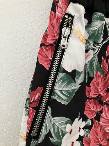 CRYSP Denim Jordan Ball Floral Shorts Large CRYSU119-126 - Picture 2 of 9