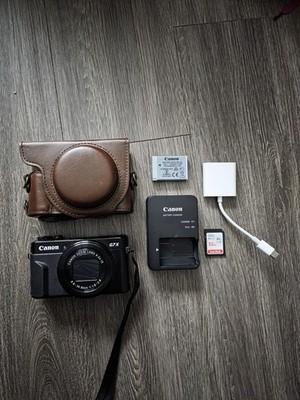 Canon G7X Mark II Camera Bundle - Excellent Condition - TikTok/Vlog Camera