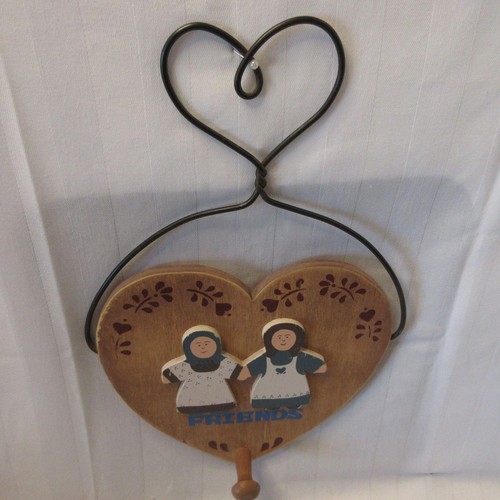 Vintage Amish Dutch Heart Friends Wall Hanging Hook - Picture 4 of 5