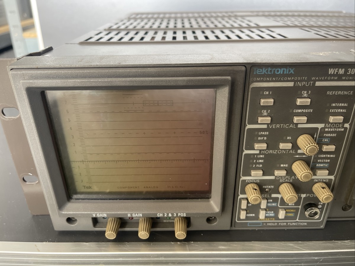 TEKTRONIX WFM-300A WAVEFORM MONITOR + 1721 PAL Vectorscope - vom