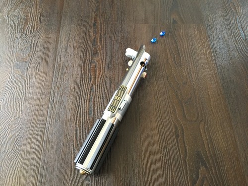Anakin Lightsaber Prop Custom Replica - Full Metal - Picture 8 of 10