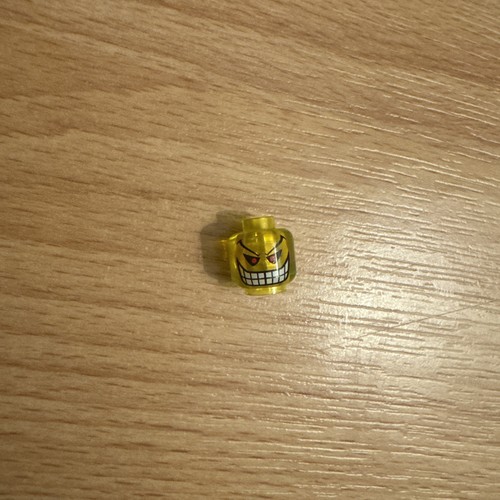 GENUINE LEGO Joker Minifigure 2006 Very Rare - with THREE accessories - Picture 8 of 9