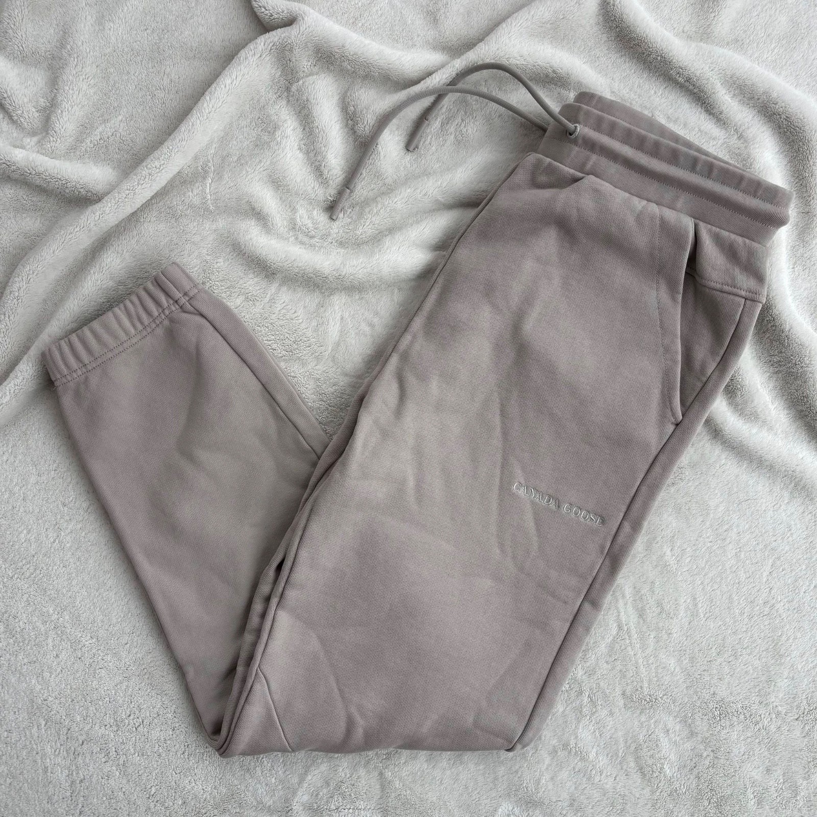 Canada Goose Tobermory Heavyweight Limestone Sweatpants - Med - New - Authentic