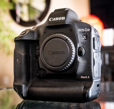 Canon EOS- 1DX Mark II 20.2MP Digital SLR Camera Body - Shutter Count 7k!
