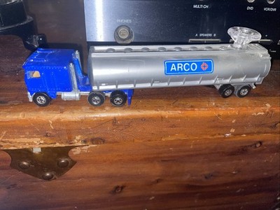 Vintage 1980 Hot Wheels Steering Rigs Kenworth ARCO Tanker Minty.