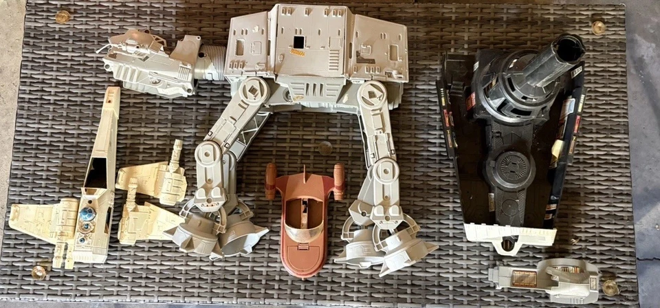 VINTAGE KENNER STAR WARS VEHICLE & PLAYSET LOT (7) GREAT FOR COLLECTION & PARTS - Image 2 of 4