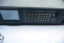 Tektronix TG2000 VIDEO GENERATOR W/  HDVG1,AVG1,BG1