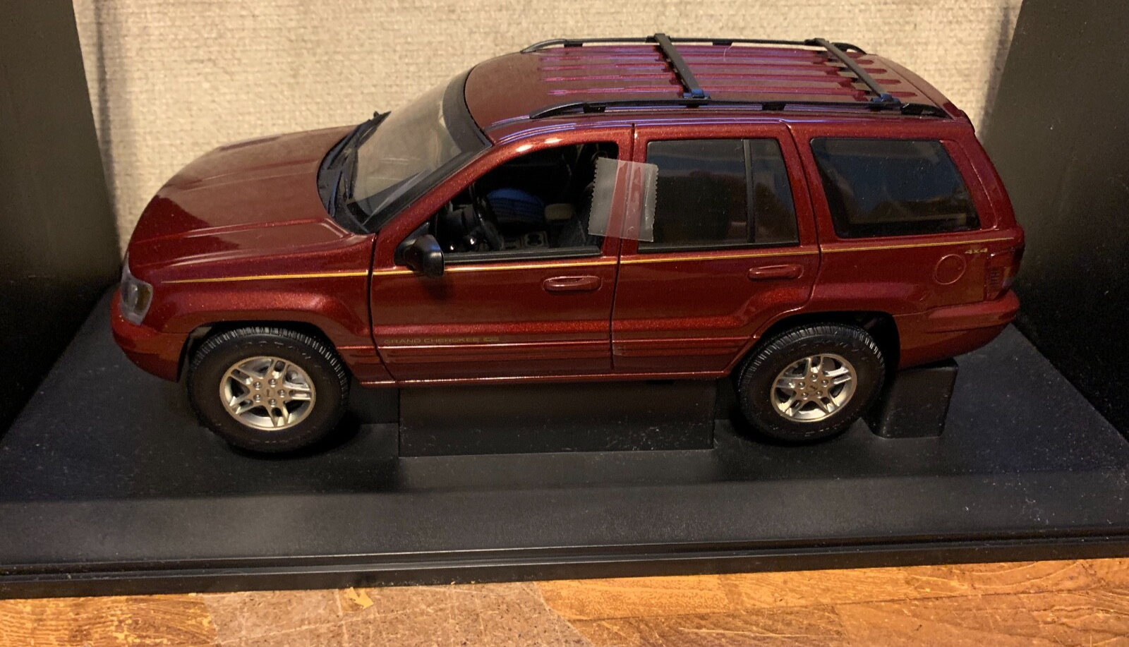 Picture 1 of 14