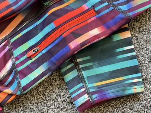 ATHLETA XXS Yogahose Stretch CAPRI Crop Dopamin Leggings Fun Bunt Aktiv - Bild 9 von 10