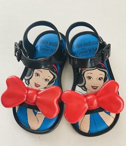 mini melissa snow white sandals