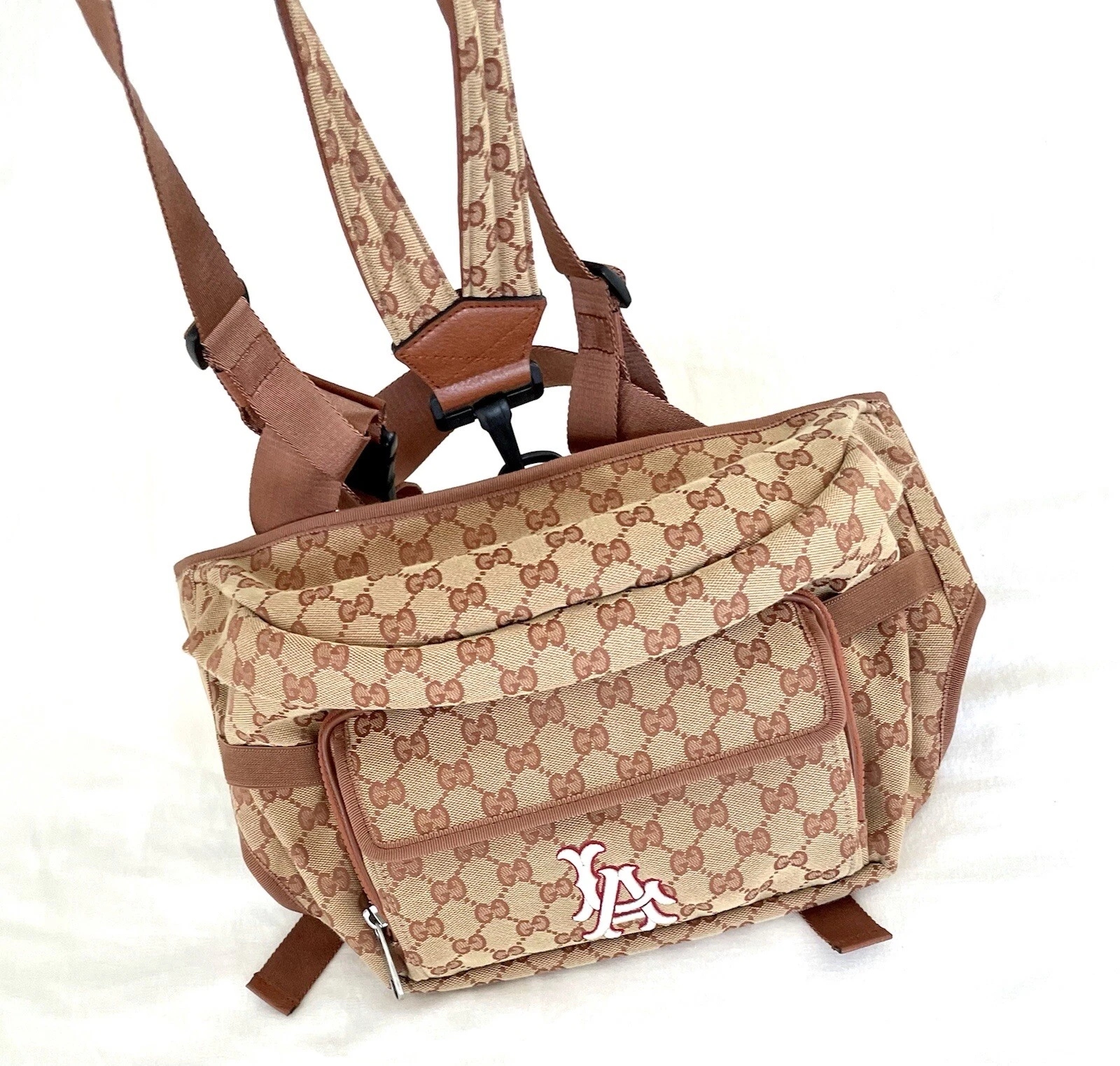SAC CONVERTIBLE GUCCI MLB LA BRODÉ EN TOILE GG (SAC TAILLE / SAC DOS)