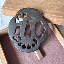 Antique Japanese Tsuba Samurai Katana Sword Guard Iron H-0051