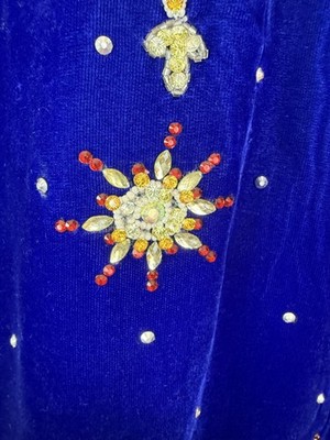 Embroidered Velvet Dress Womens Medium Pakistani Formal Beaded Ethnic Occasion | eBay Embroidered Velvet Dress Womens Medium Pakistani Formal Beaded Ethnic Occasion | eBay