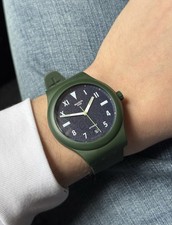 Hodinkee x Swatch Limited Edition - Green Aut...