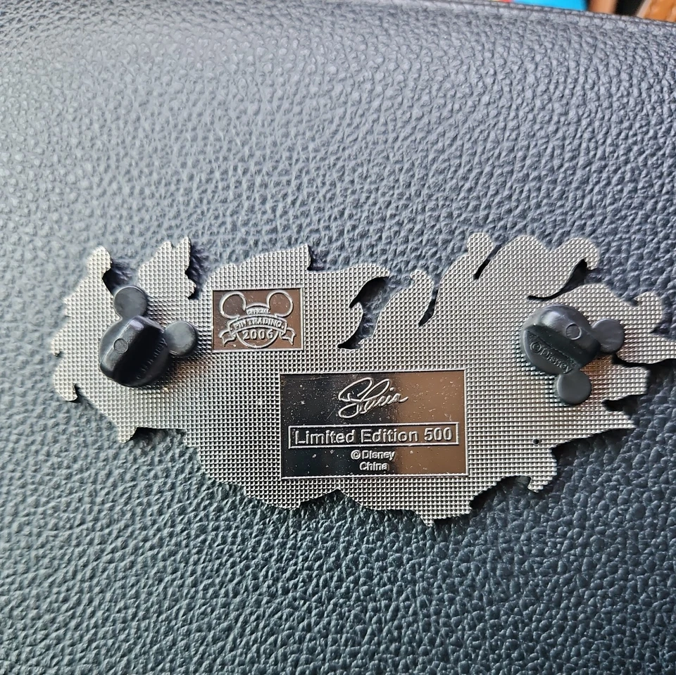 Prendedor Maléfica Disney DS Jumbo Serie Villanos Disney 2009 LE 300 Foto 2 de 3