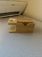 Spigen S370 Bamboo Apple Watch/ iPhone Charging Dock Station Stand Device Holder