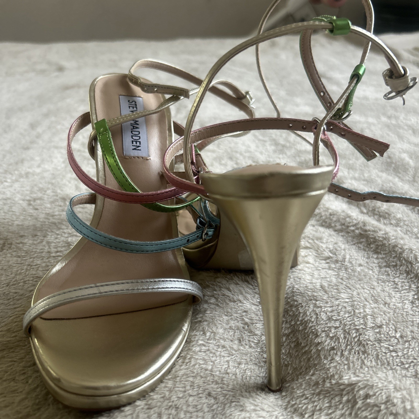 Women Steve Madden multicolor  strappy 4.5