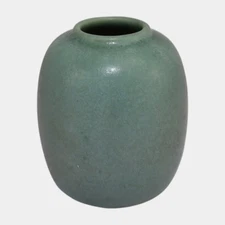 Clifton Art Pottery 1905 Arts And Crafts Matte Mottled Green Cabinet Vase 127